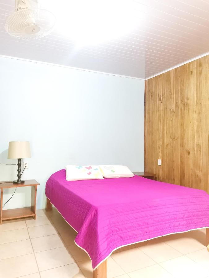 Casita Happy Feet And Tours Corcovado Hotel Drakes Bay Exterior foto
