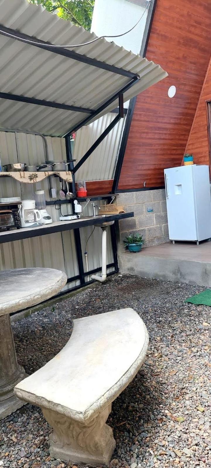 Casita Happy Feet And Tours Corcovado Hotel Drakes Bay Exterior foto